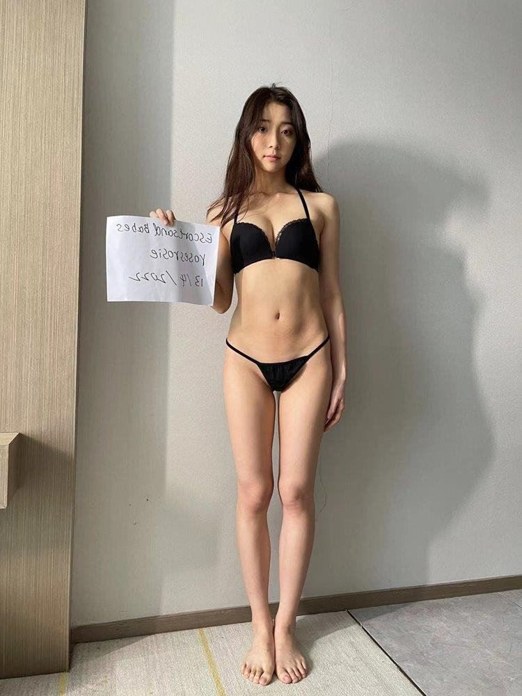 Regina is Female Escorts. | Wollongong | Australia | Australia | scarletamour.com 