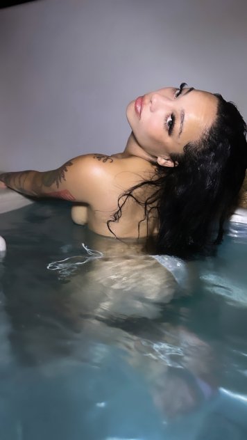  is Female Escorts. | Jacksonville | Florida | United States | scarletamour.com 
