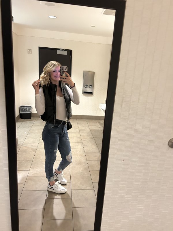  is Female Escorts. | Omaha | Nebraska | United States | scarletamour.com 