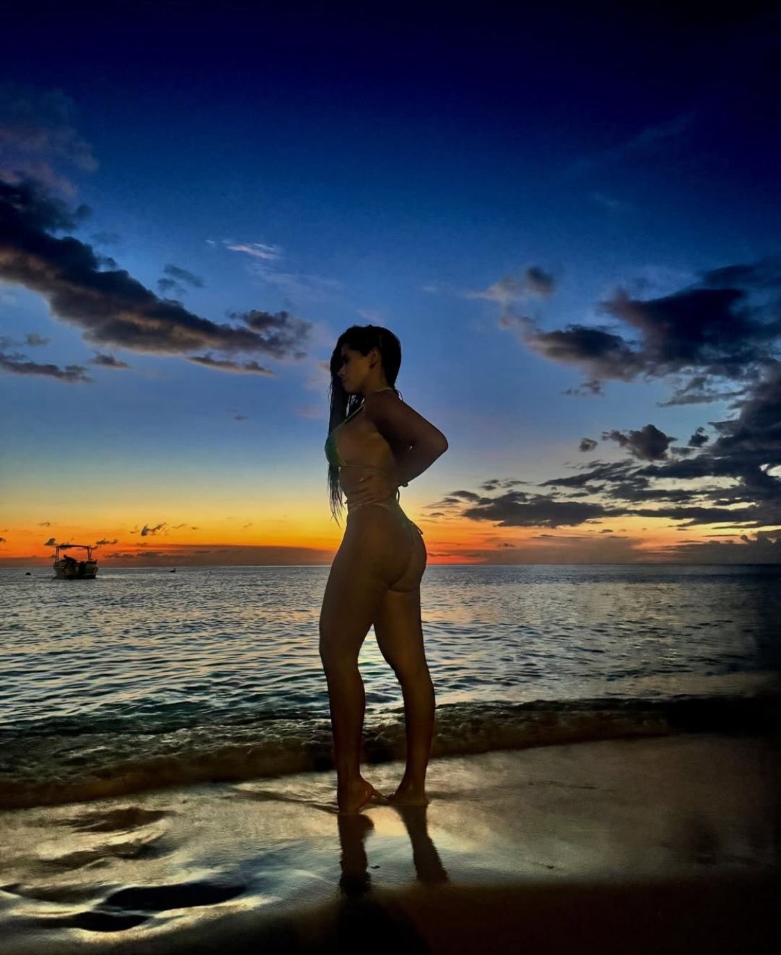  is Female Escorts. | Orlando | Florida | United States | scarletamour.com 