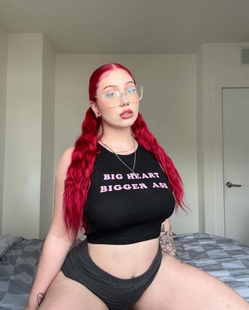  is Female Escorts. | Chicago Falls | Illinois | United States | scarletamour.com 