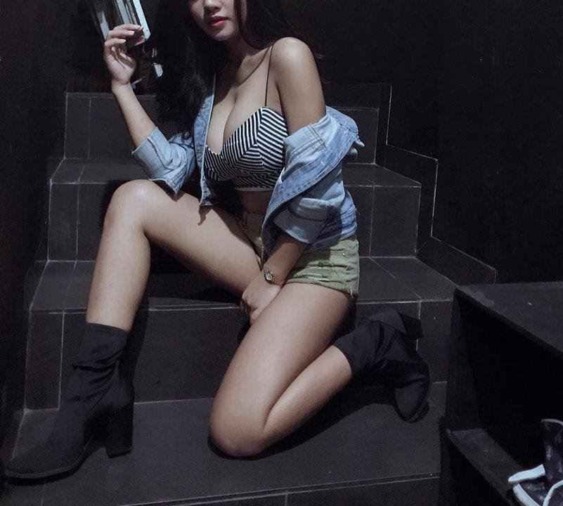 housewife is Female Escorts. | Townsville | Australia | Australia | scarletamour.com 