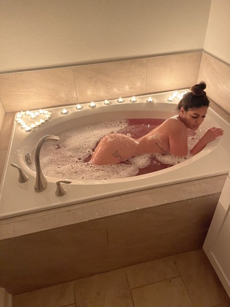  is Female Escorts. | Miami | Florida | United States | scarletamour.com 