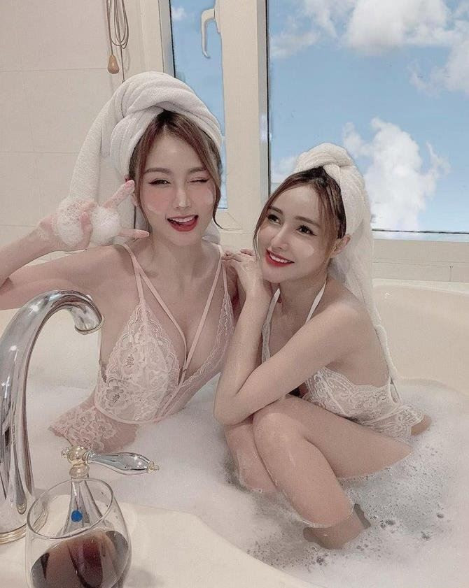 Double Party Twins In Outcall is Female Escorts. | Adelaide | Australia | Australia | scarletamour.com 