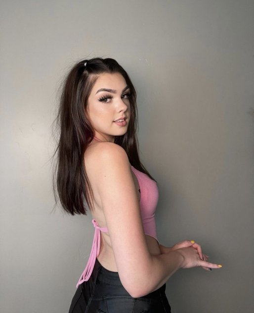  is Female Escorts. | Chicago Falls | Illinois | United States | scarletamour.com 