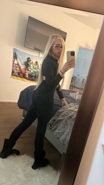  is Female Escorts. | West Palm Beach | Florida | United States | scarletamour.com 