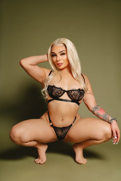  is Female Escorts. | Queens | New York | United States | scarletamour.com 