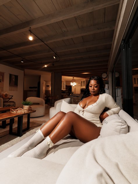  is Female Escorts. | Pittsburgh | Pennsylvania | United States | scarletamour.com 