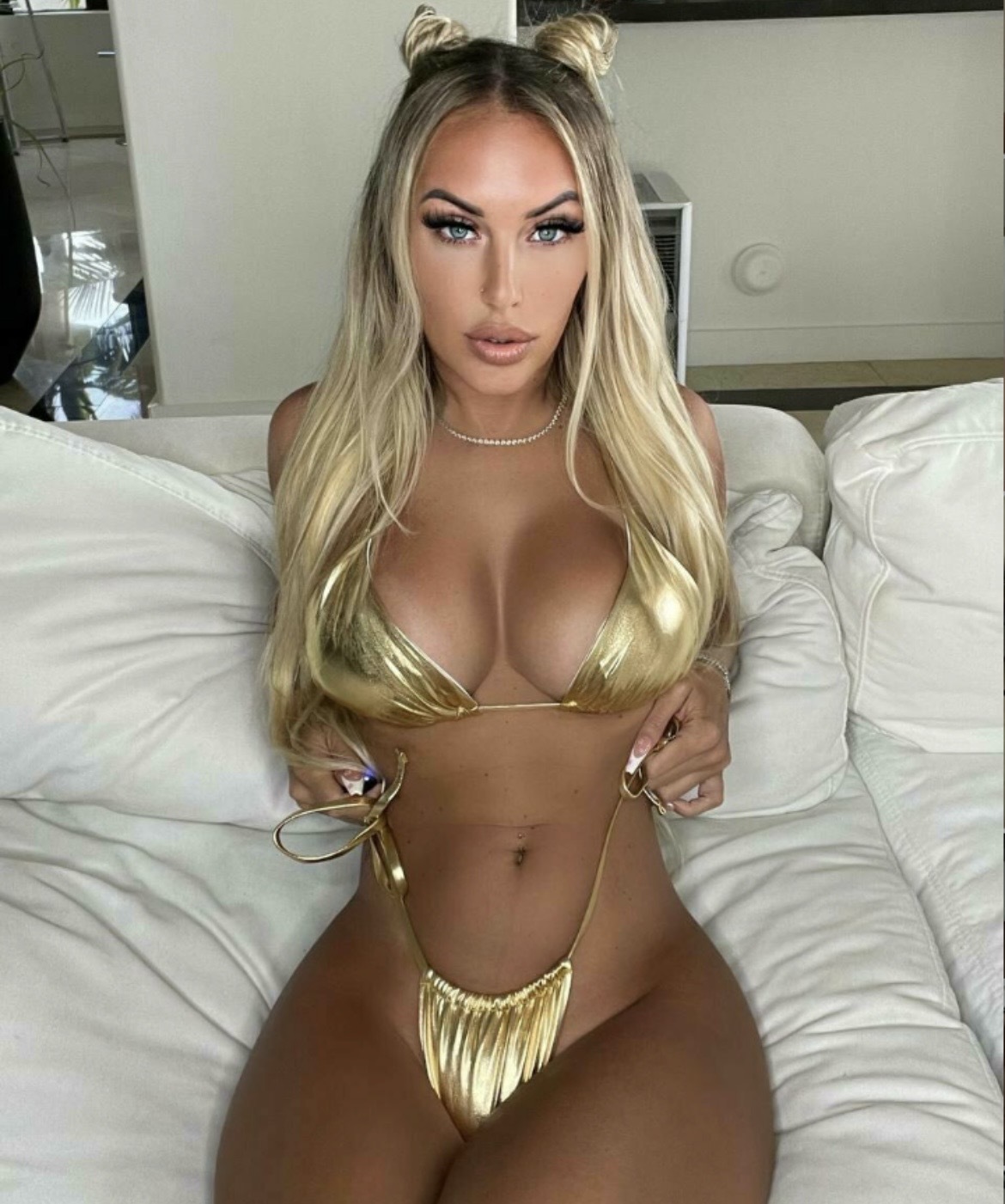  is Female Escorts. | San Fernando Valley | California | United States | scarletamour.com 
