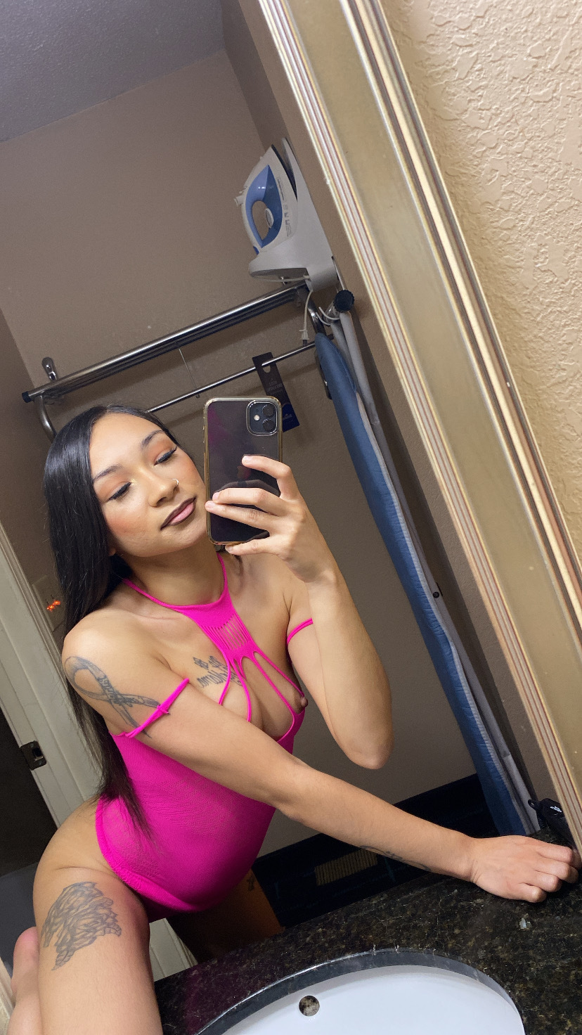  is Female Escorts. | Raleigh / Durham | North Carolina | United States | scarletamour.com 