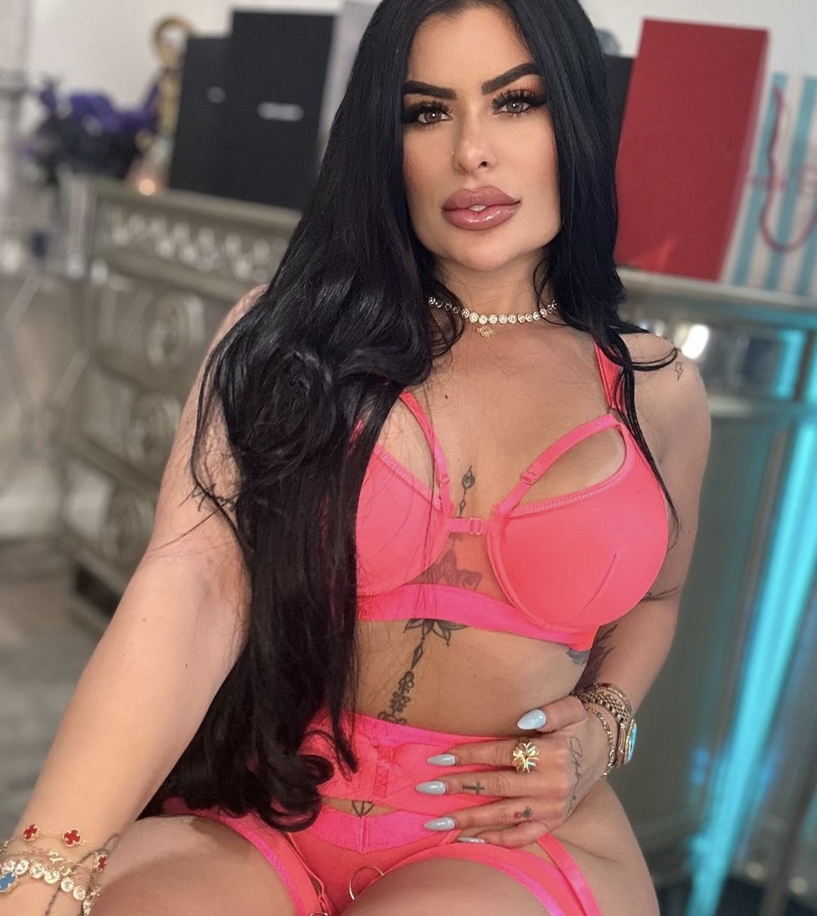  is Female Escorts. | Miami | Florida | United States | scarletamour.com 
