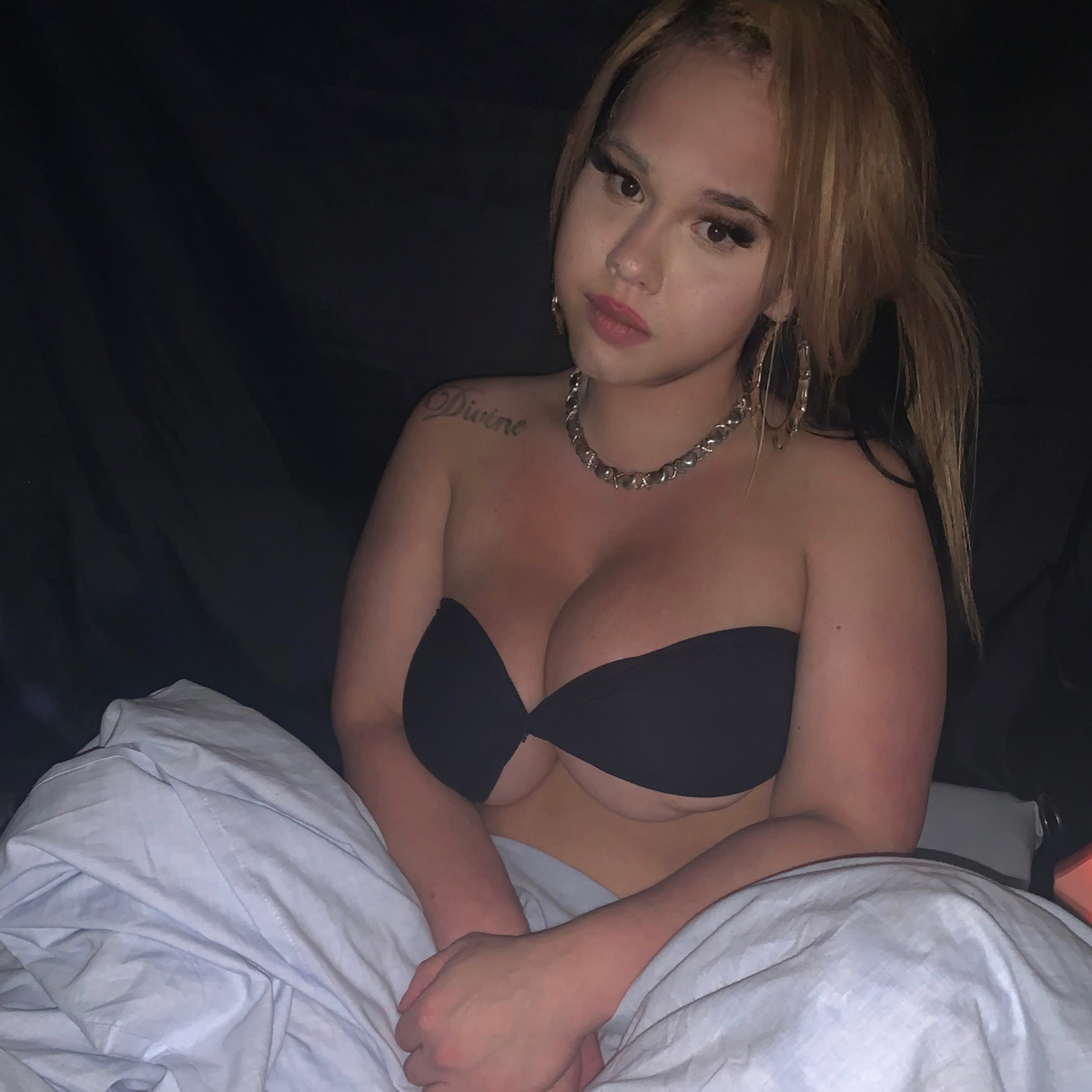  is Female Escorts. | Bronx | New York | United States | scarletamour.com 