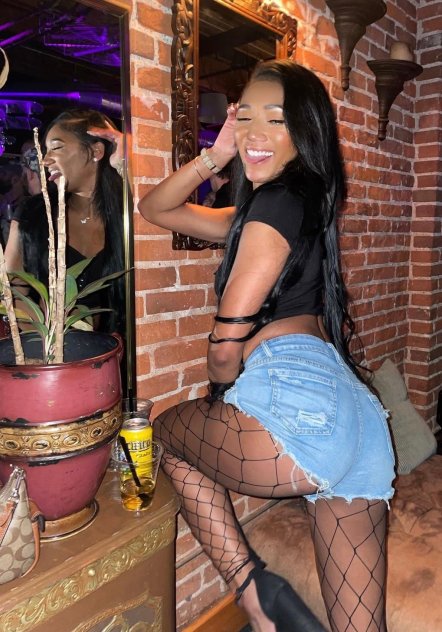  is Female Escorts. | Pittsburgh | Pennsylvania | United States | scarletamour.com 