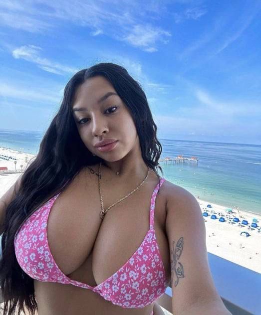  is Female Escorts. | Bakersfield | California | United States | scarletamour.com 