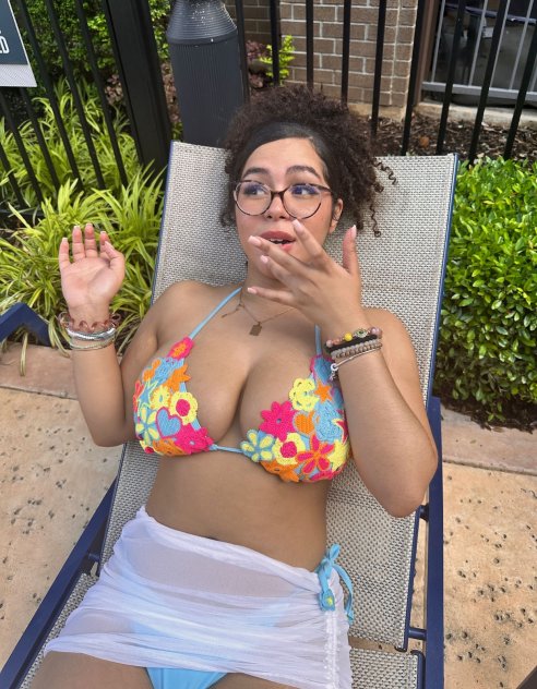  is Female Escorts. | Buffalo | New York | United States | scarletamour.com 