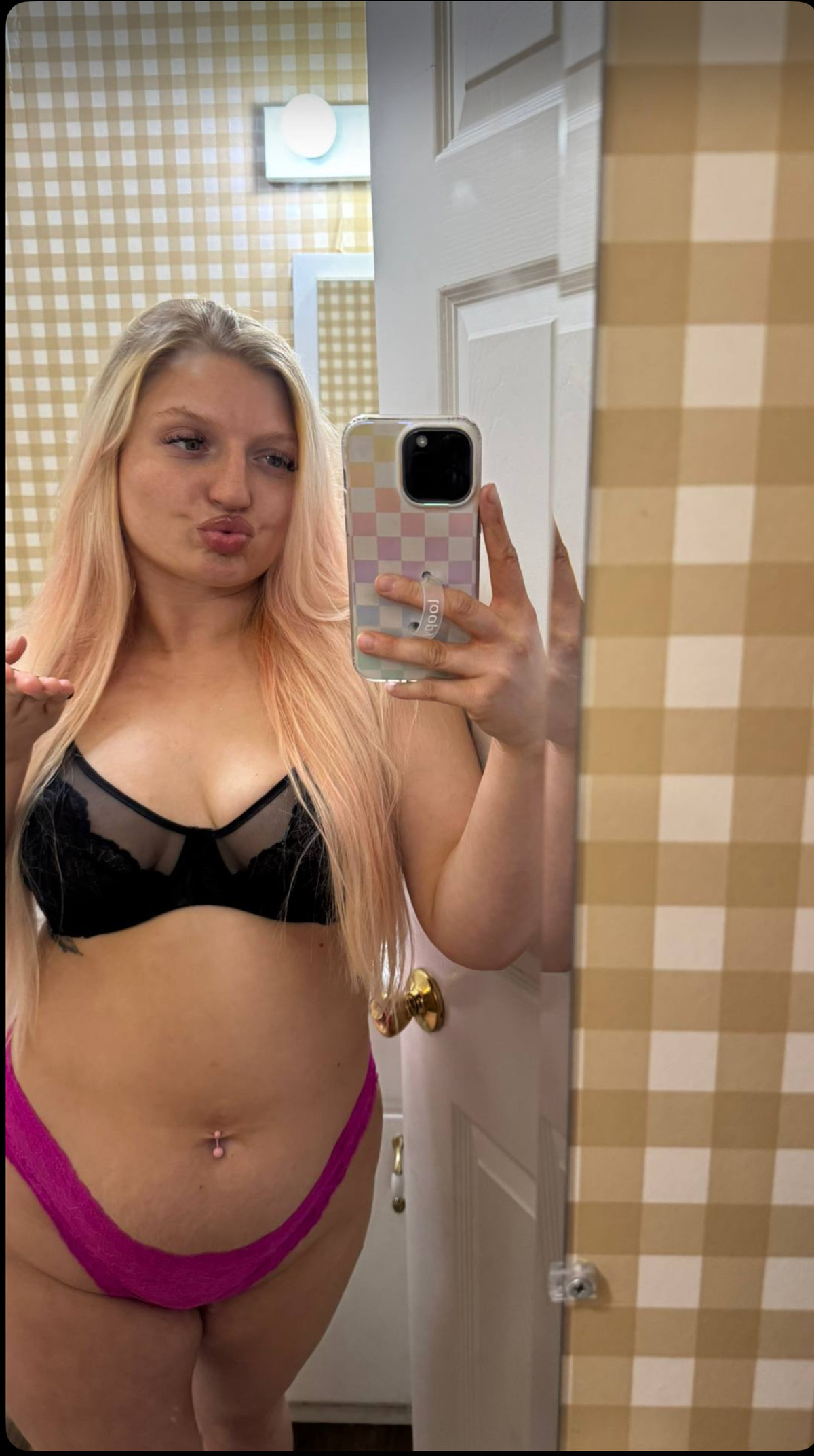  is Female Escorts. | Pittsburgh | Pennsylvania | United States | scarletamour.com 