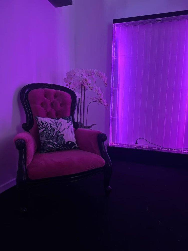 WestoneMassage is Female Escorts. | Brisbane | Australia | Australia | scarletamour.com 