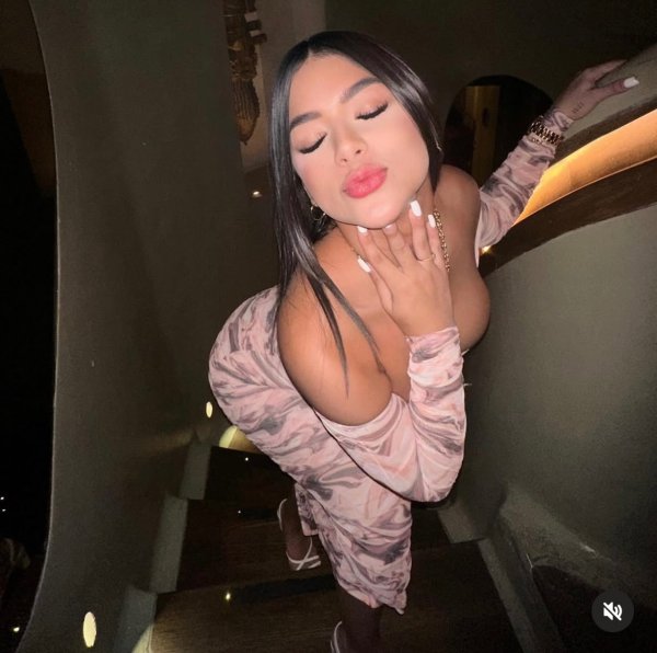  is Female Escorts. | Miami | Florida | United States | scarletamour.com 