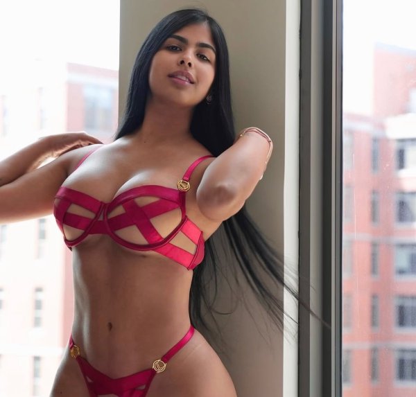  is Female Escorts. | Sarasota / Bradenton | Florida | United States | scarletamour.com 