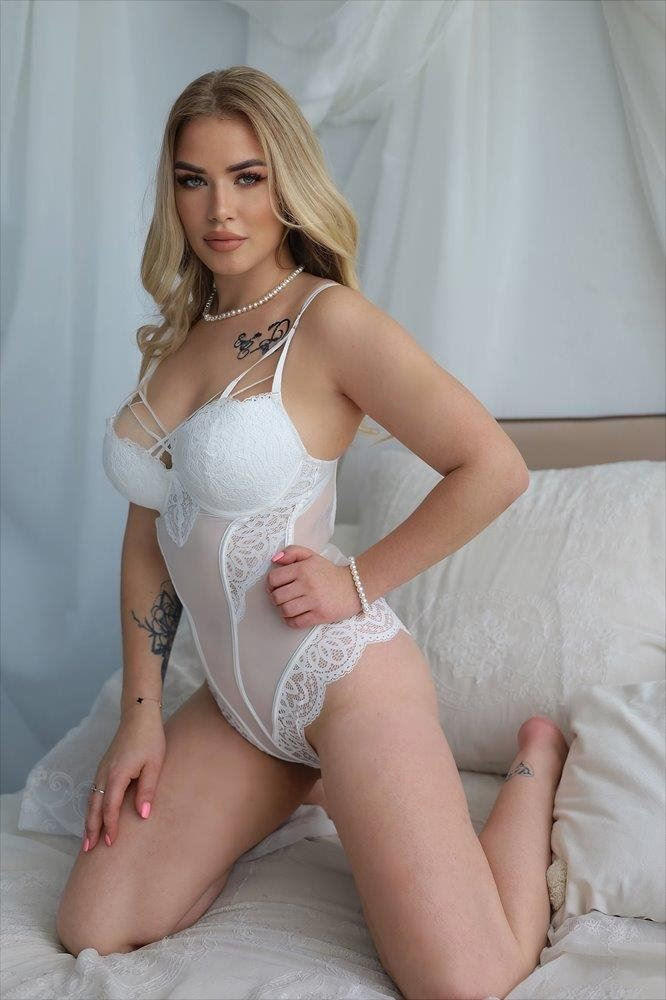 Mary Kiss is Female Escorts. | Adelaide | Australia | Australia | scarletamour.com 