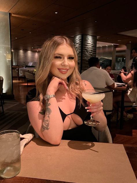  is Female Escorts. | Honolulu | Hawaii | United States | scarletamour.com 