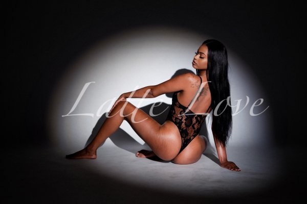  is Female Escorts. | Lexington | Kentucky | United States | scarletamour.com 