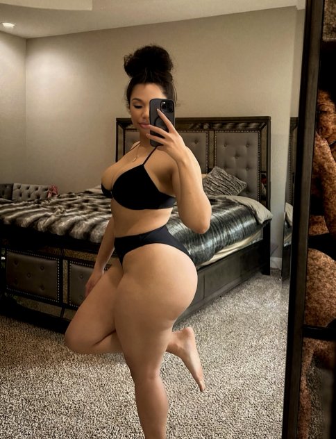  is Female Escorts. | San Fernando Valley | California | United States | scarletamour.com 