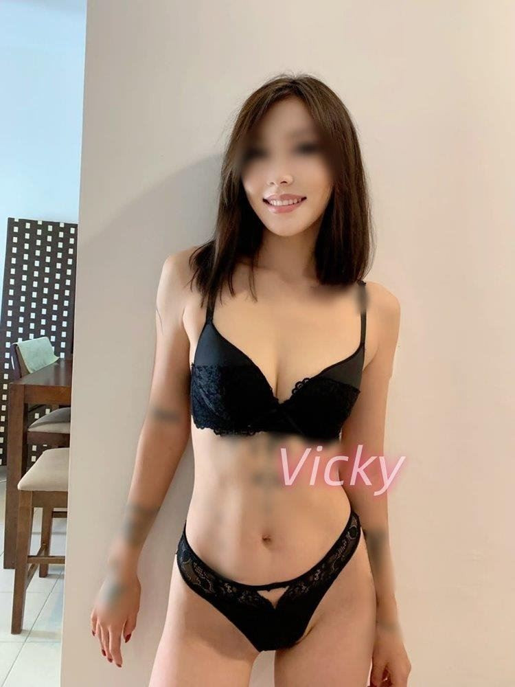 Lia  Vicky Japanese Babes is Female Escorts. | Townsville | Australia | Australia | scarletamour.com 