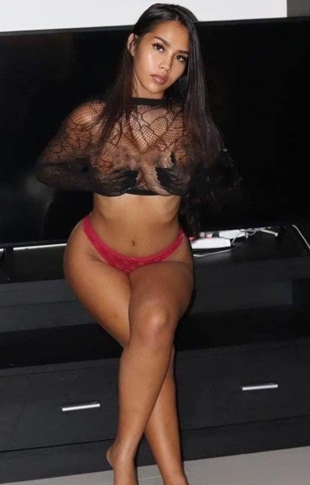 Chloe22 is Female Escorts. | Gold Coast | Australia | Australia | scarletamour.com 